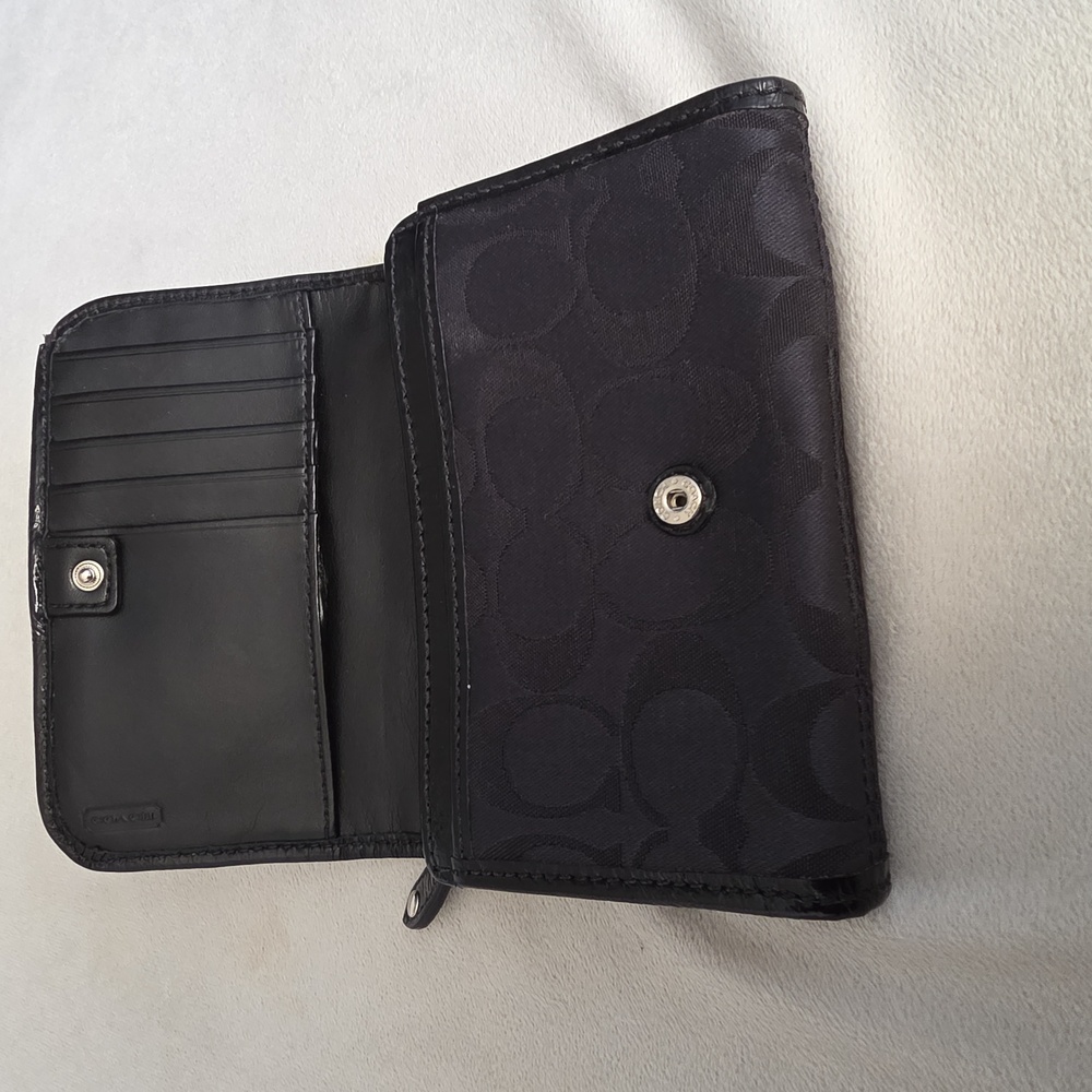 Coach Black Signature Wallet - Picture 2 of 7